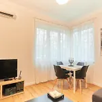 Vitosha Blvd Apt Steps From Ndk