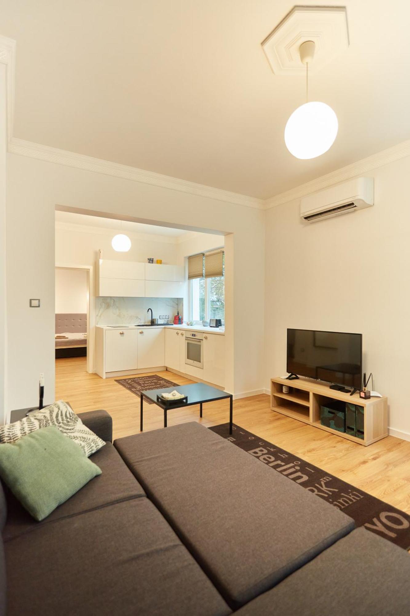 Vitosha Blvd Apt Steps From Ndk
